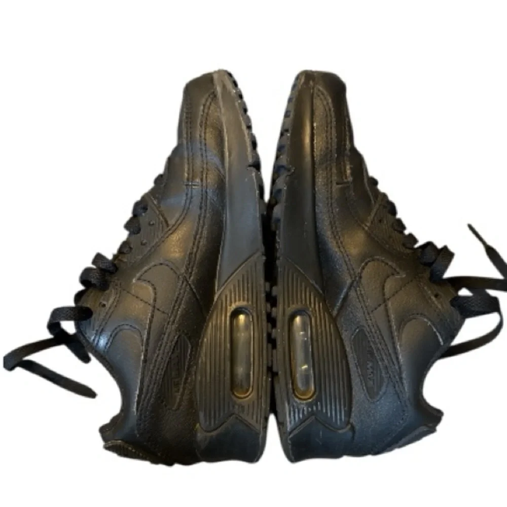 Nike Air Max 90 Shoes size 2Y